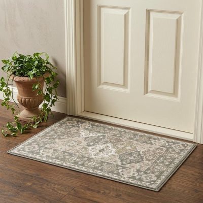 Green and Ivory Medallion Distressed Polypropylene Area Rug