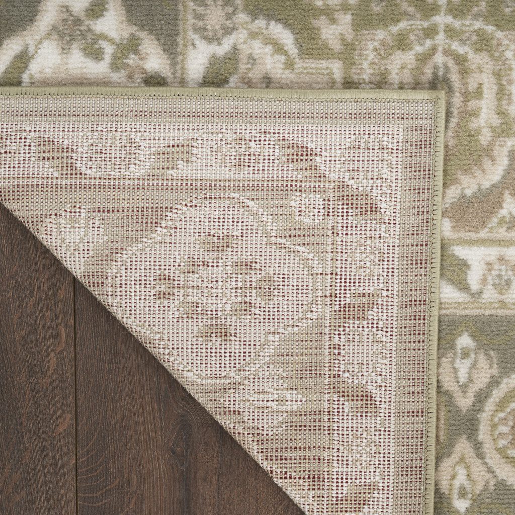 Green and Ivory Medallion Distressed Polypropylene Area Rug