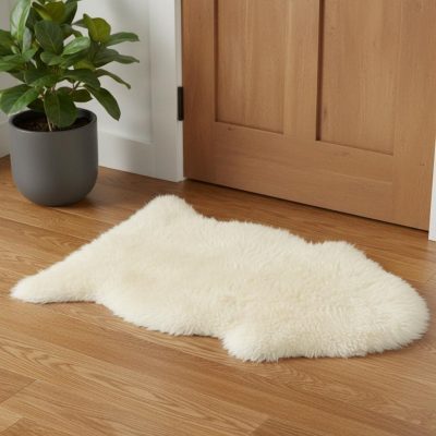 2′ X 3′ White Natural Sheepskin Wool Area Rug