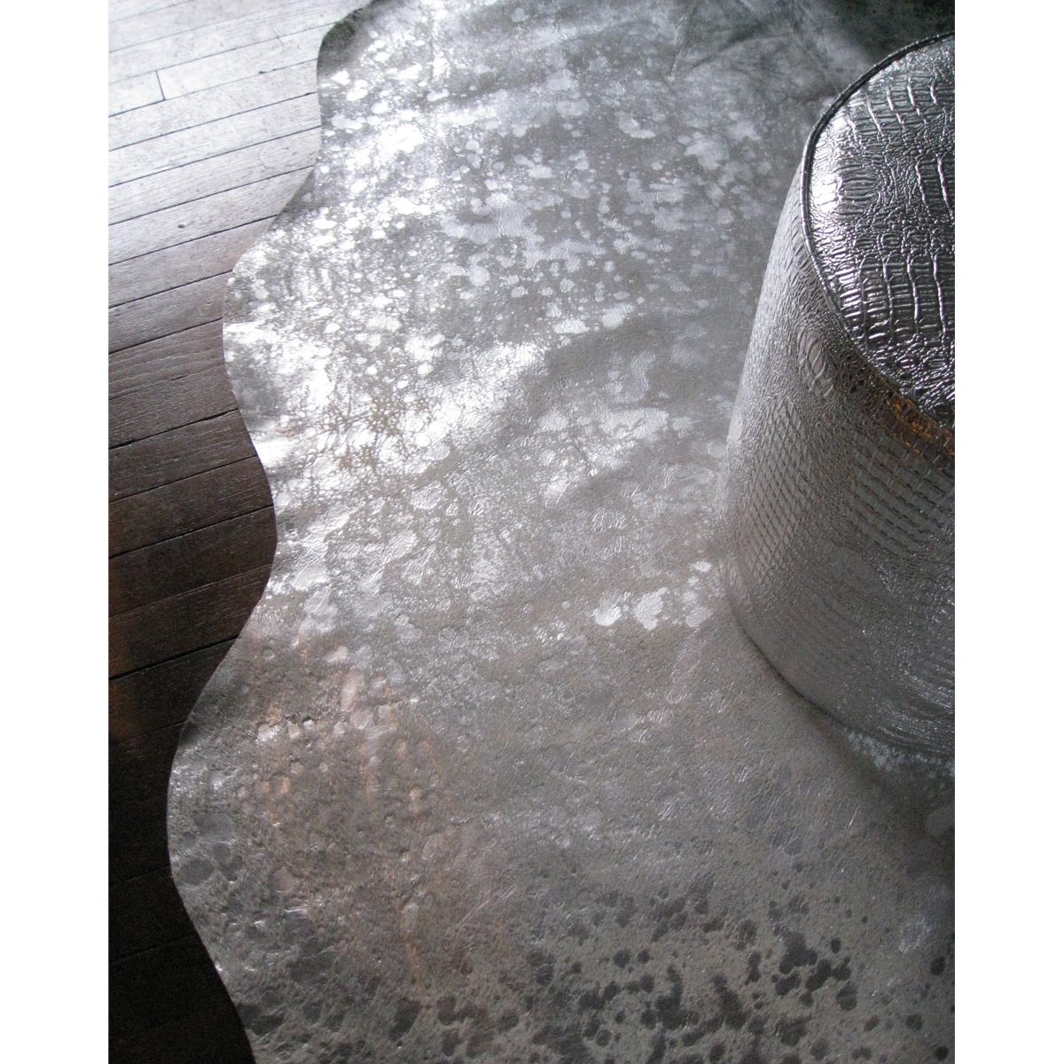 6′ X 7′ Gray Cowhide Print Area Rug
