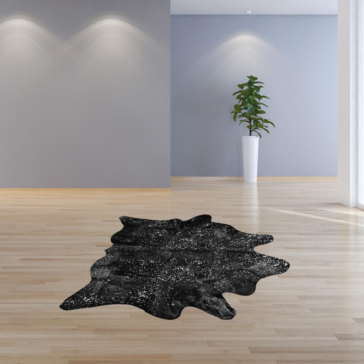 6′ X 7′ Black And Silver Cowhide Area Rug