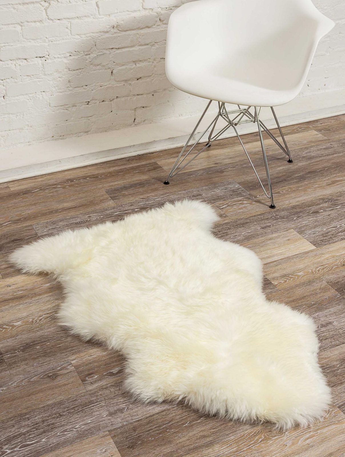 2′ X 3′ Ivory Shag Area Rug