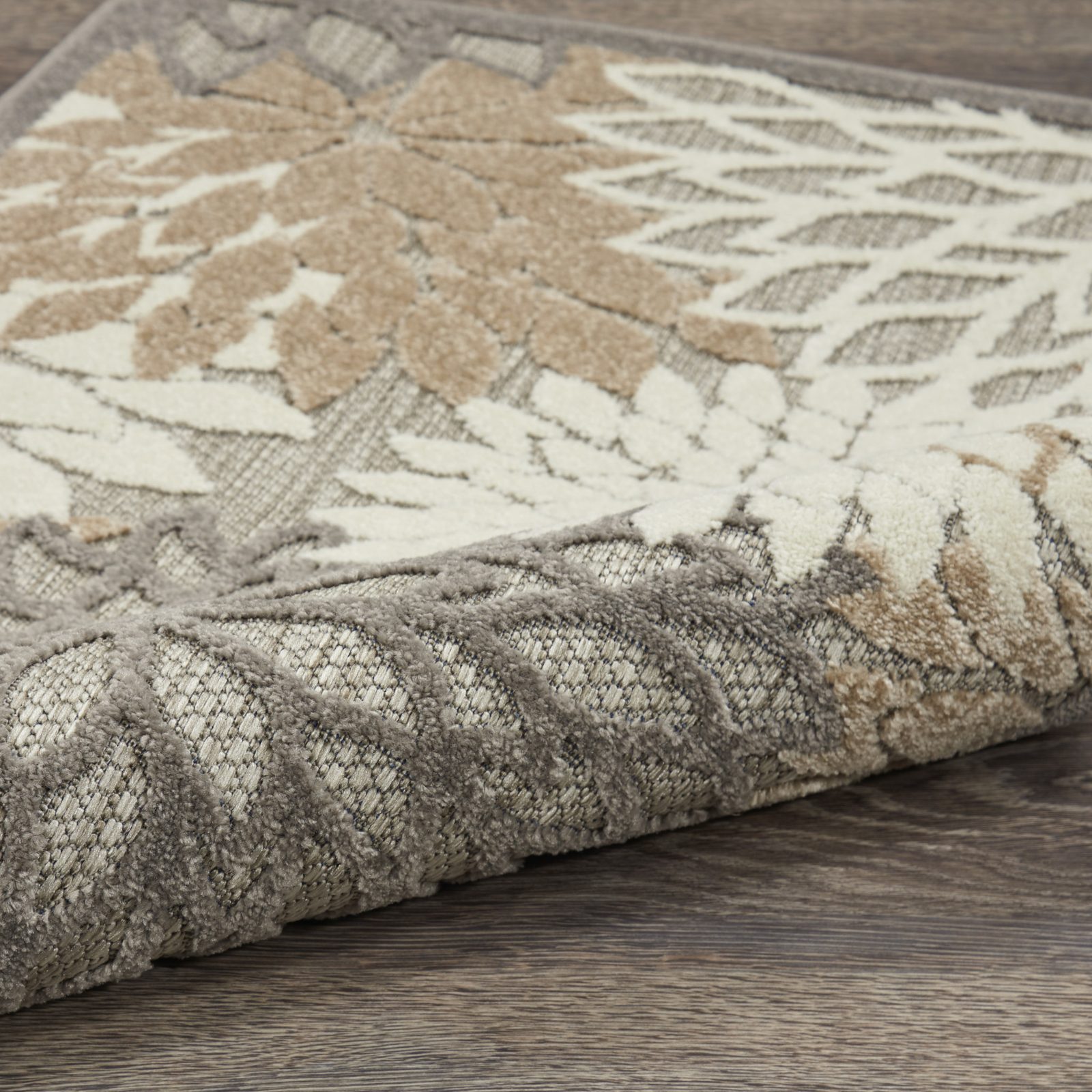4′ Gray and Ivory Round Indoor Outdoor Area Rug
