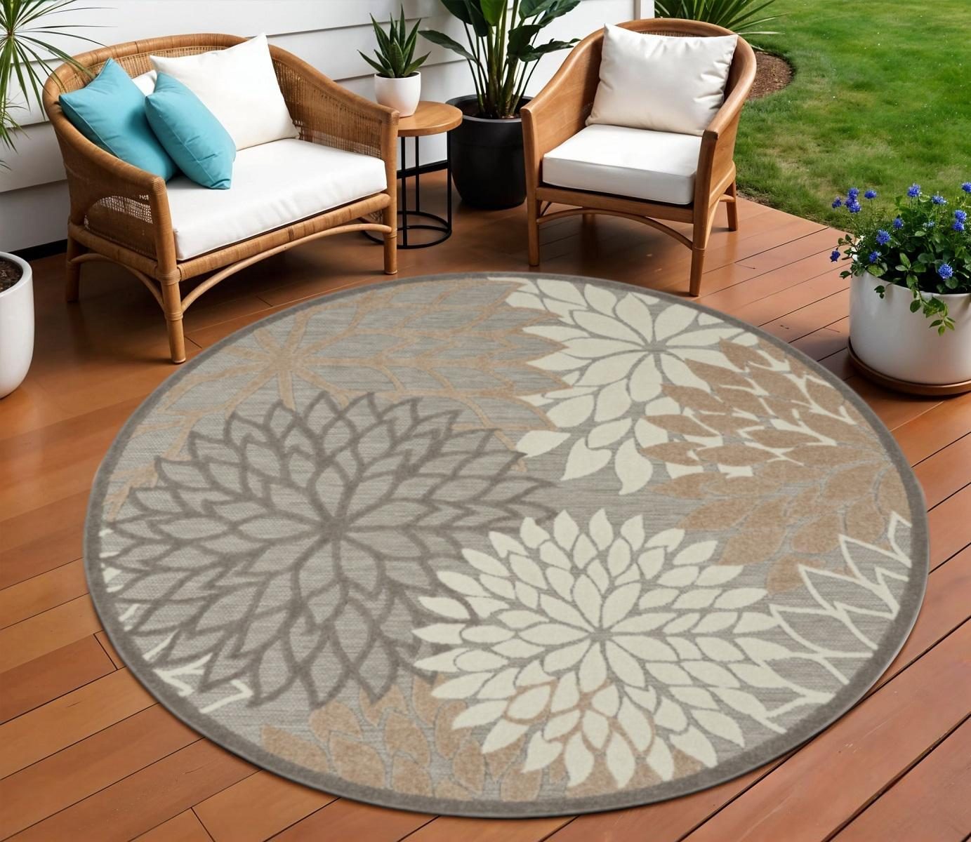 8′ Gray and Ivory Round Indoor Outdoor Area Rug