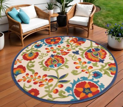 8′ Green and Ivory Indoor Outdoor Round Rug