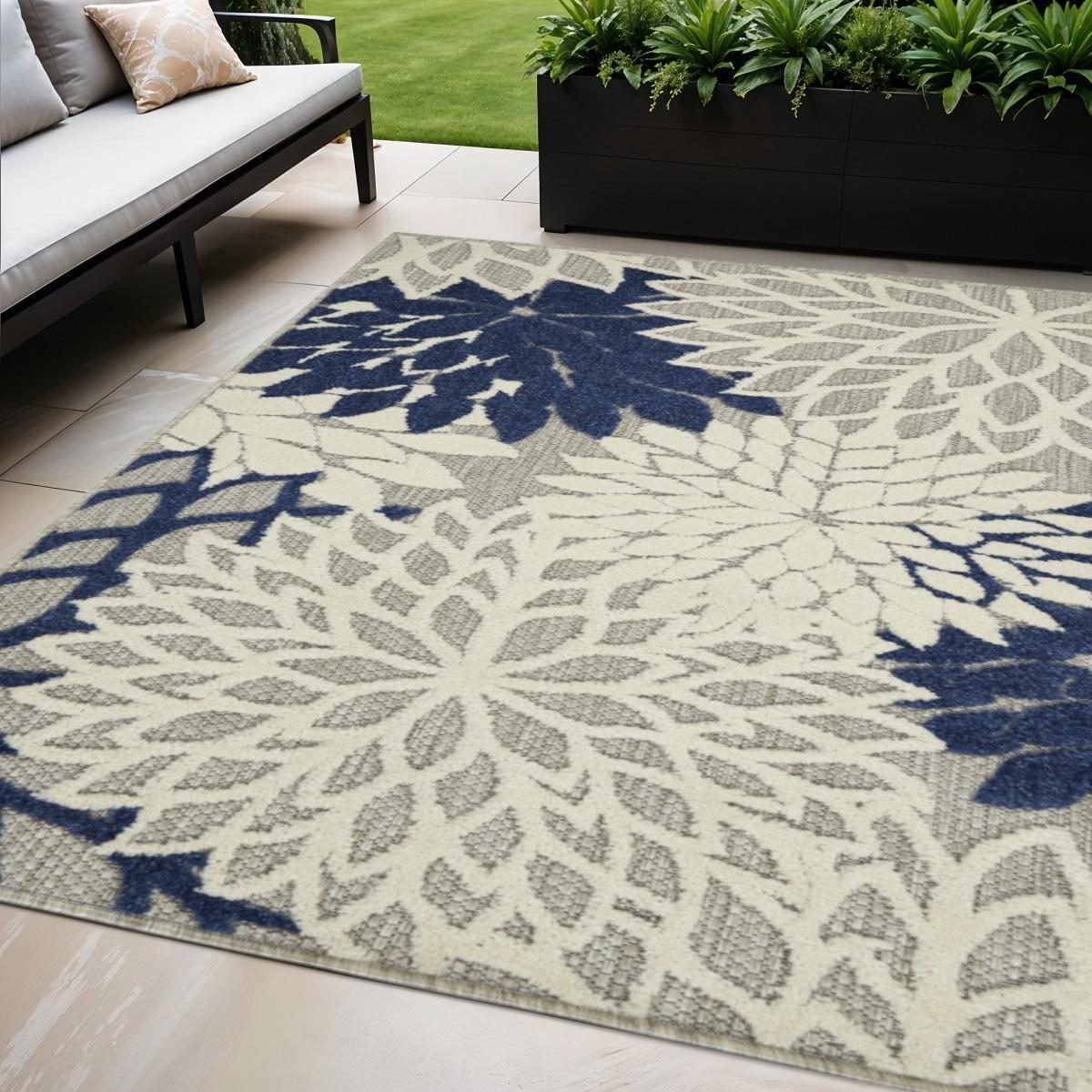 4′ X 6′ Ivory And Blue Indoor/Outdoor Area Rug II