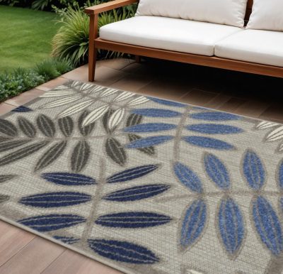7′ X 10′ Blue And Gray Floral Round Rug