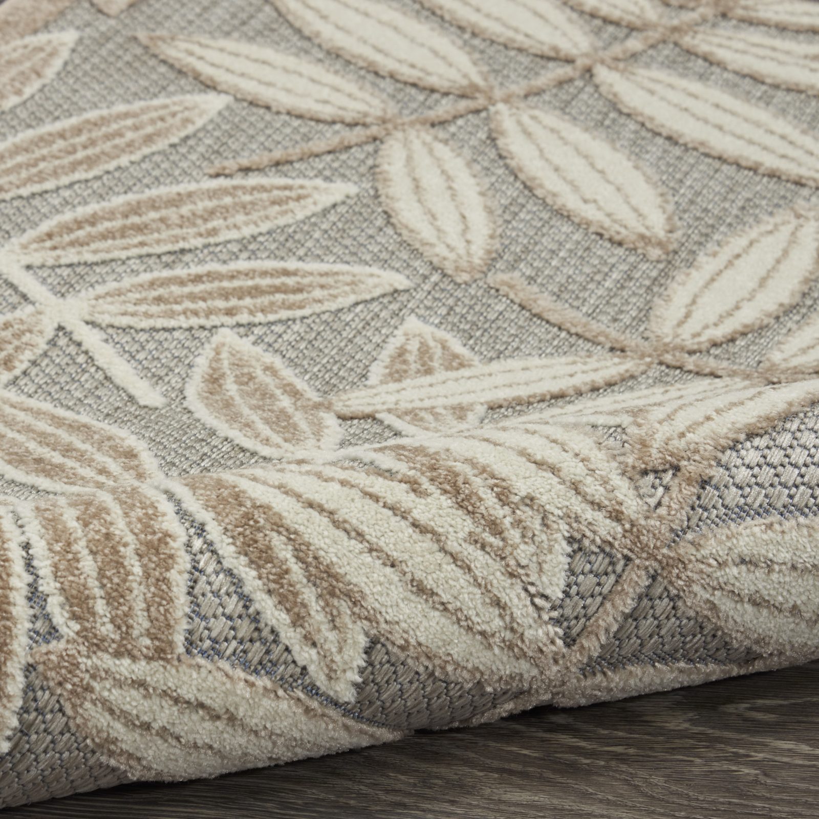 8′ Gray and Ivory Floral Indoor Outdoor Round Rug