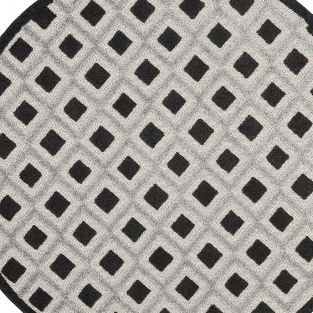 4′ Black and White Round Indoor Outdoor Rug II