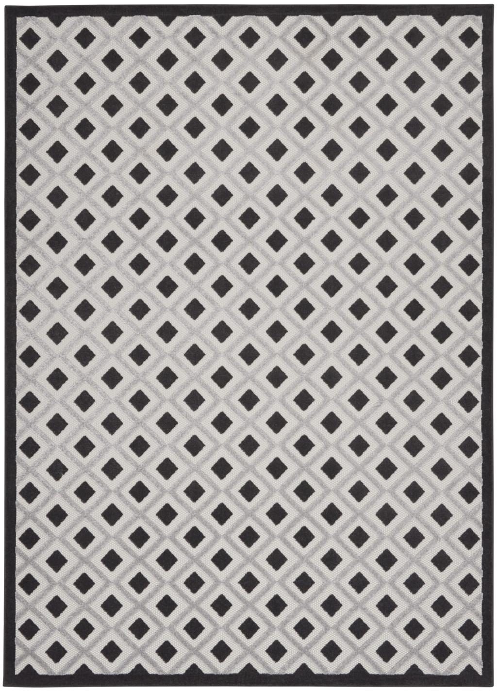 7′ X 10′ Black and White Indoor Outdoor Area Rug
