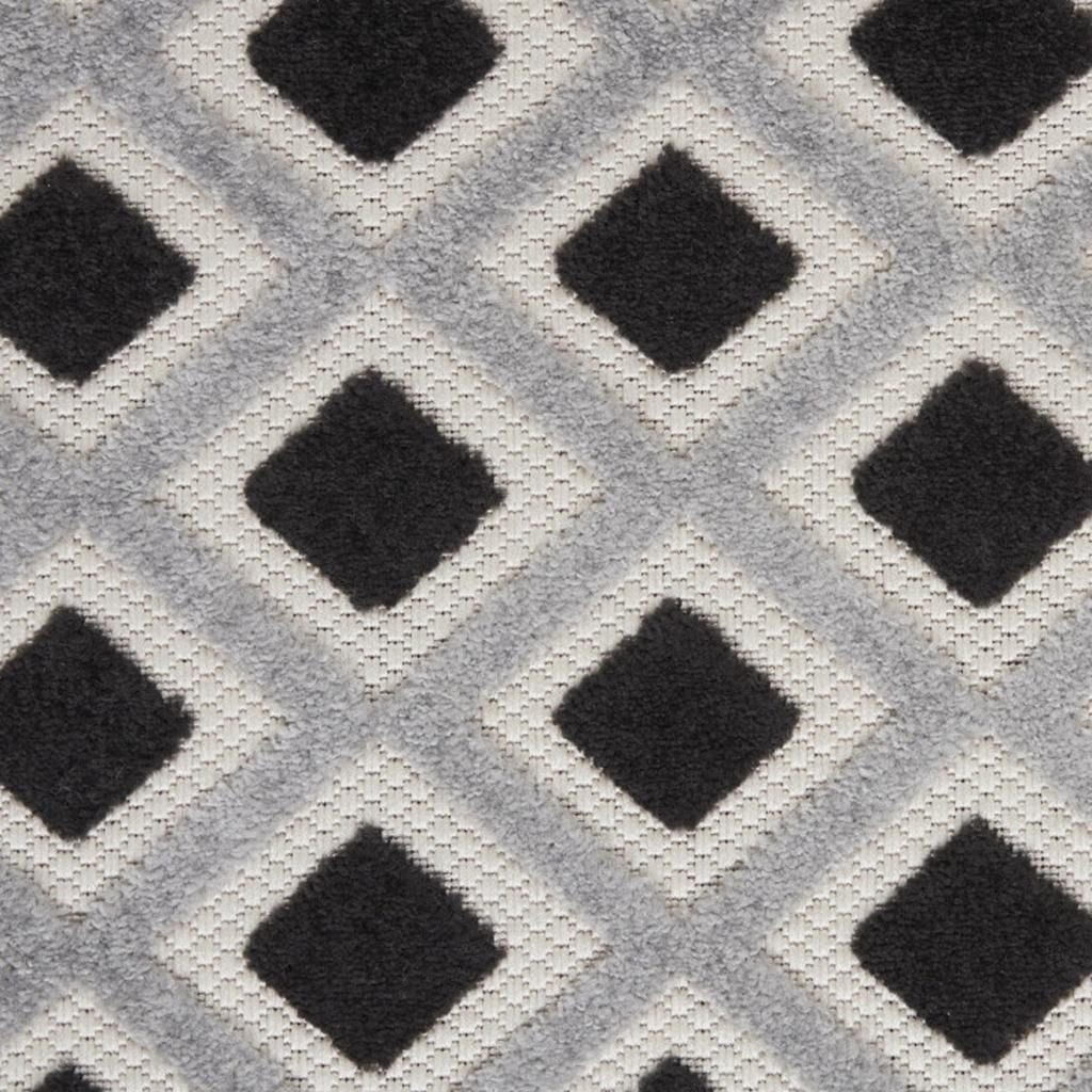 8′ X 11′ Black And White Indoor Outdoor Rug II
