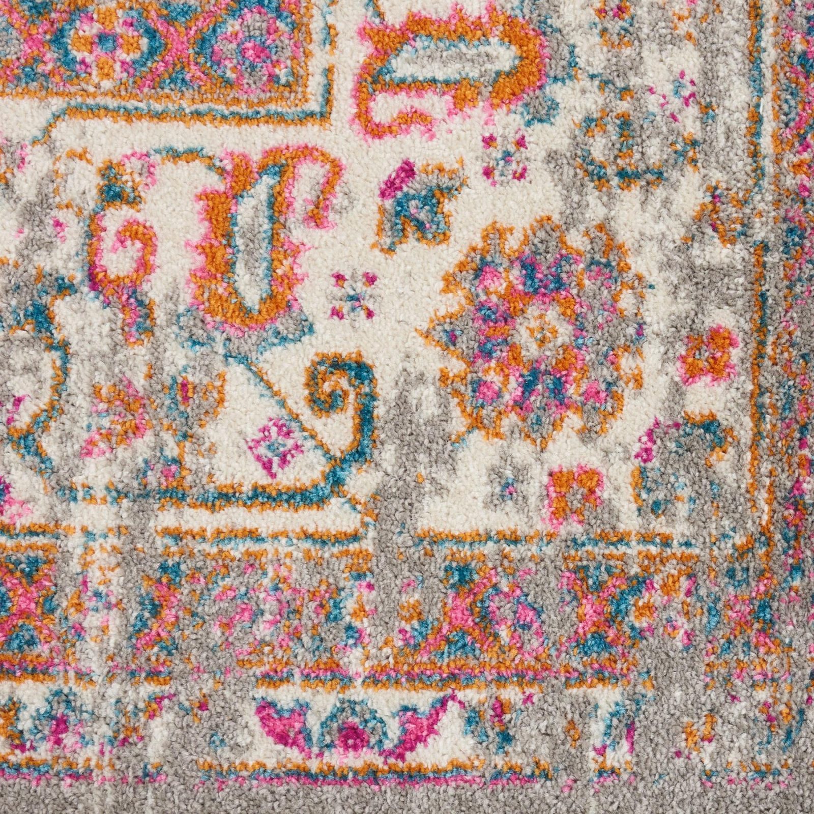5′ X 7′ Gray And Gold Medallion Distressed Area Rug