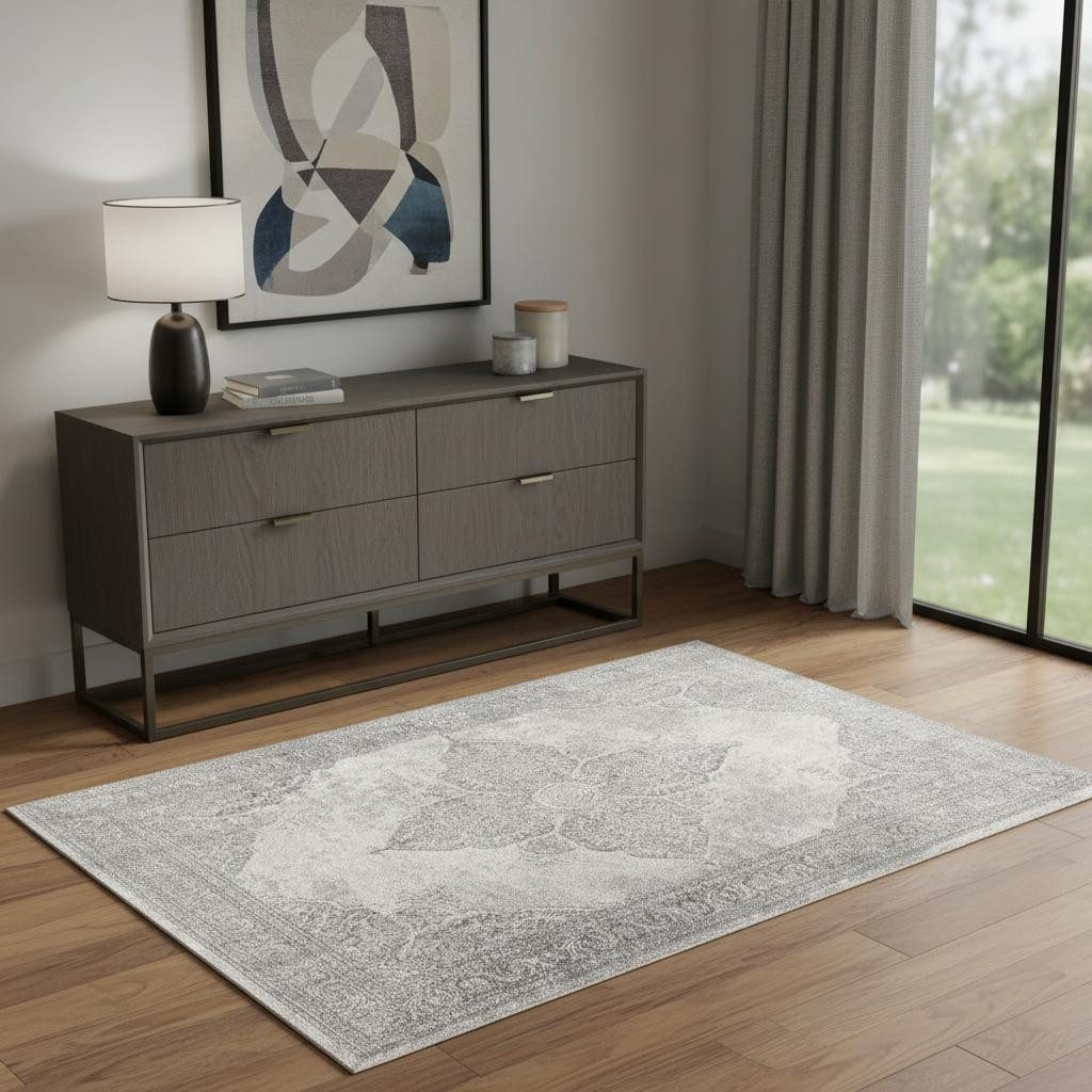 4′ X 6′ Gray Distressed Medallion Area Rug