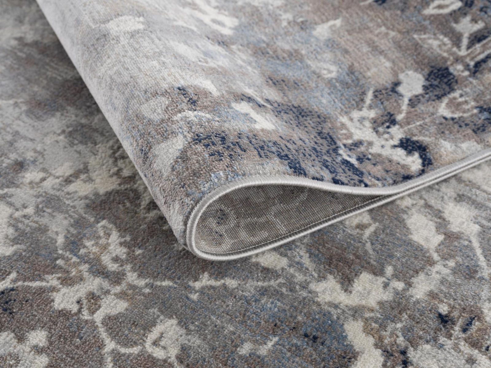 2′ X 5′ Navy and Beige Distressed Vines Area Rug