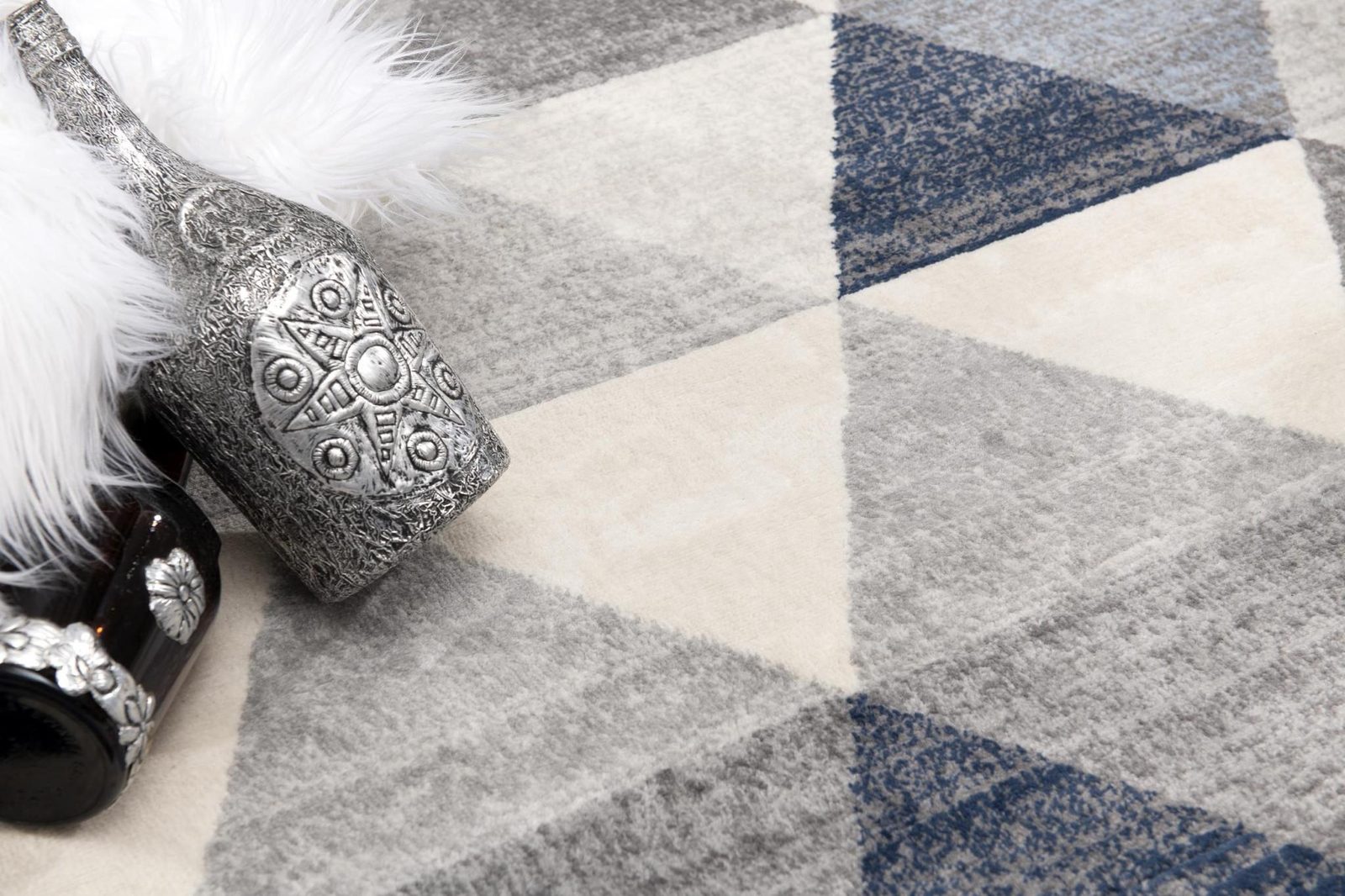 2′ X 20′ Navy Blue Geometric Diamond Runner Rug