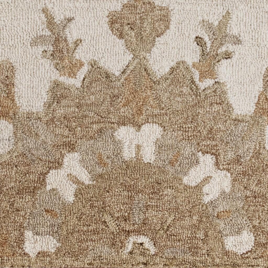 2′ X 4′ Wool Medallion Half Circle Area Rug