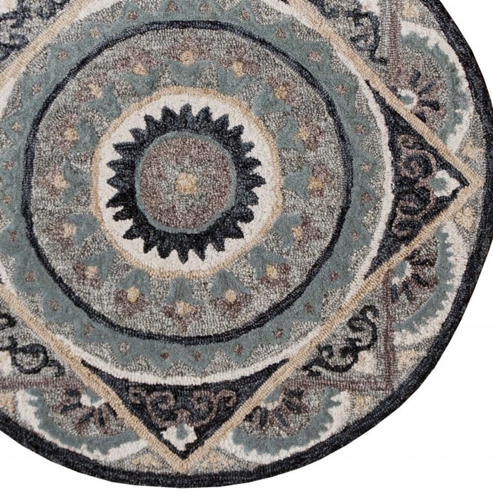 3′ Gray Geometric Medallion Round Rug