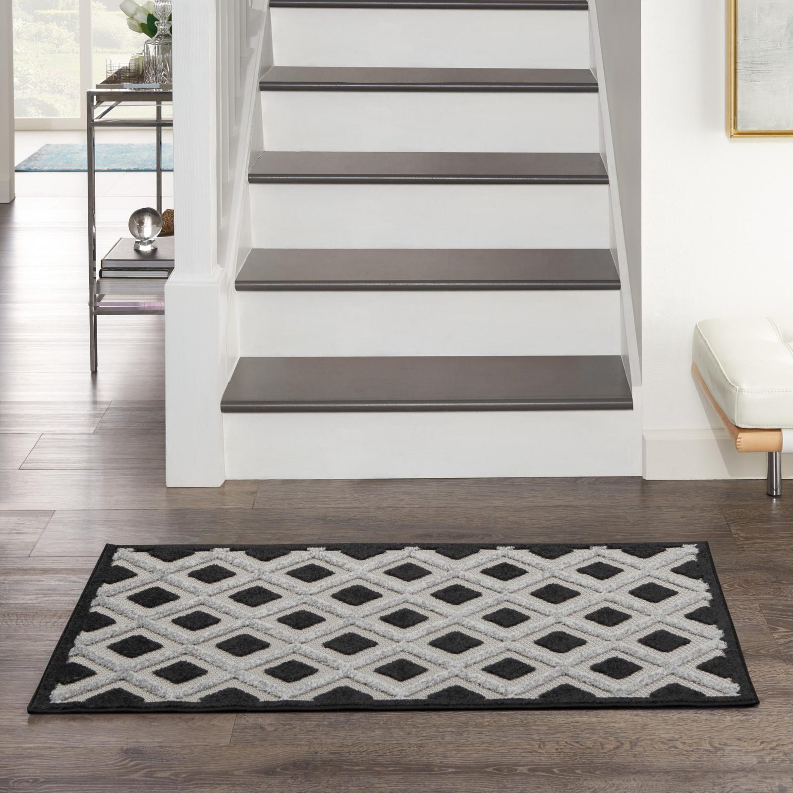 3′ X 4′ Black and White Indoor-Outdoor Area Rug II