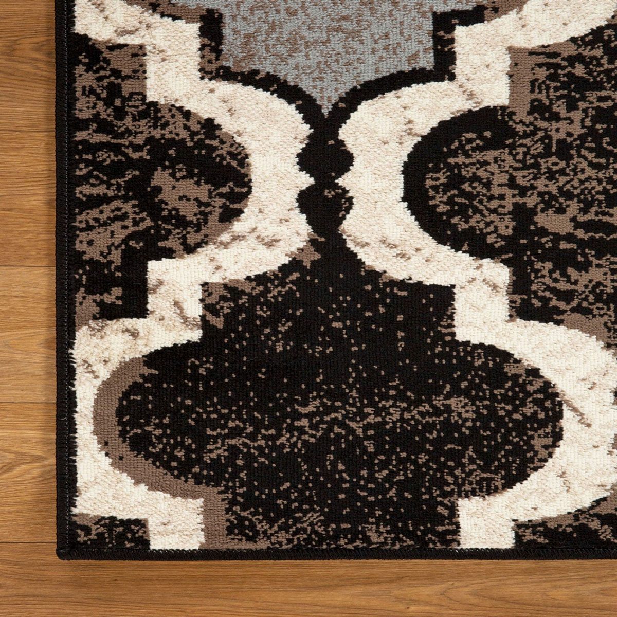 3′ X 5′ Brown Black Ivory Quatrefoil Distressed Area Rug