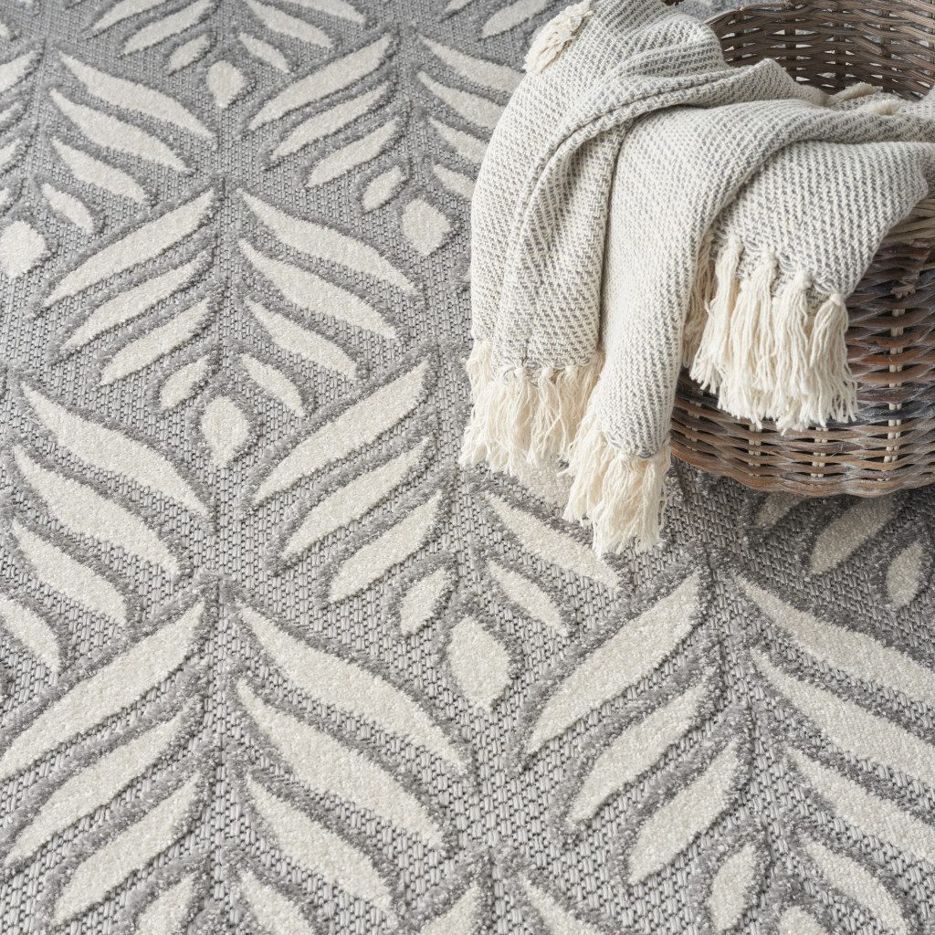 8′ X 11′ Gray Floral Indoor Outdoor Area Rug