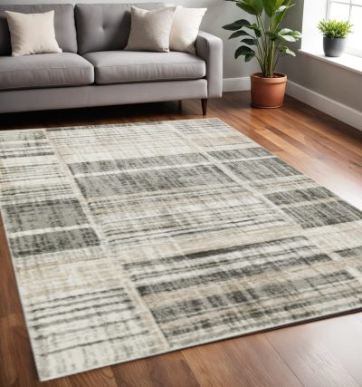 5′ X 8′ Grey Geometric Area Rug