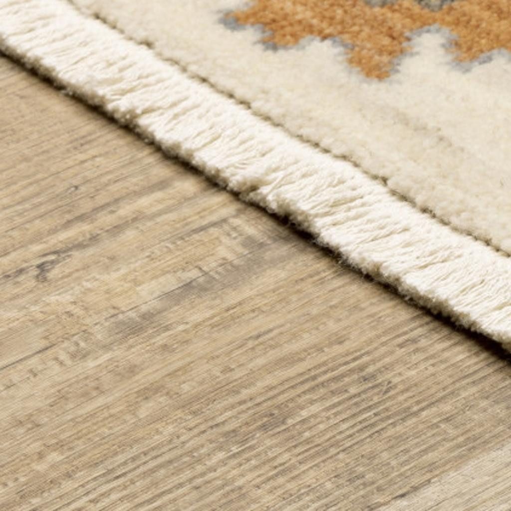 2′ X 6′ Ivory Oriental Runner Rug With Fringe