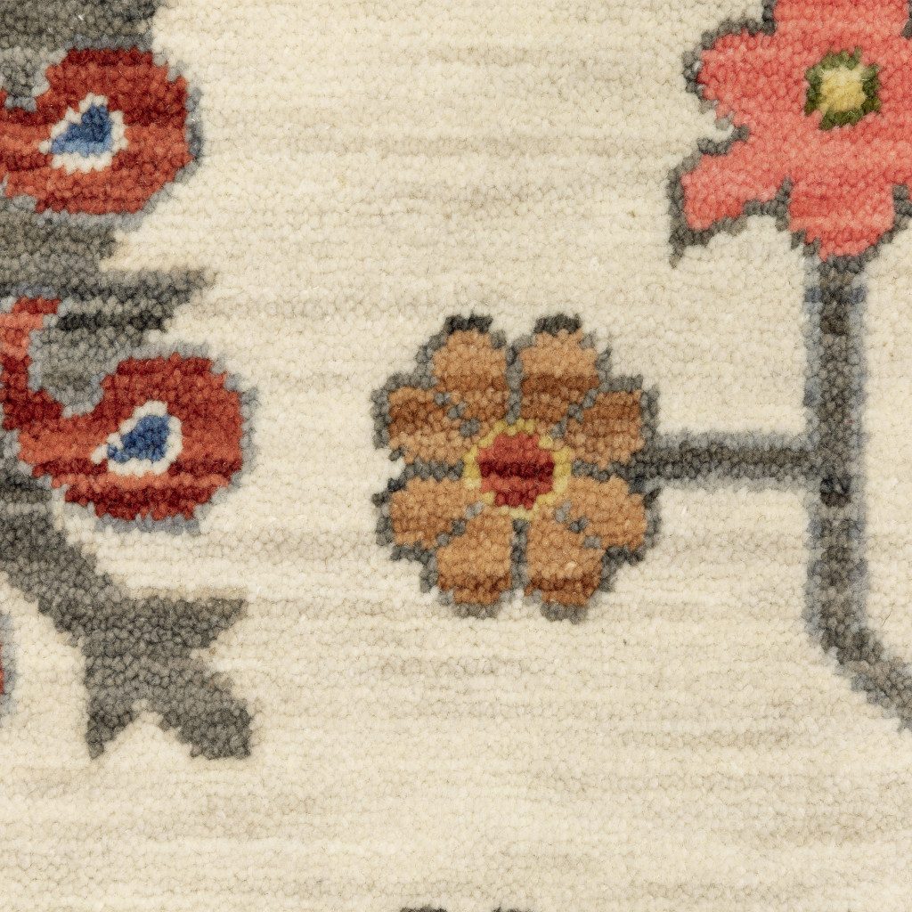 10′ X 13′ Ivory Oriental Area Rug With Fringe