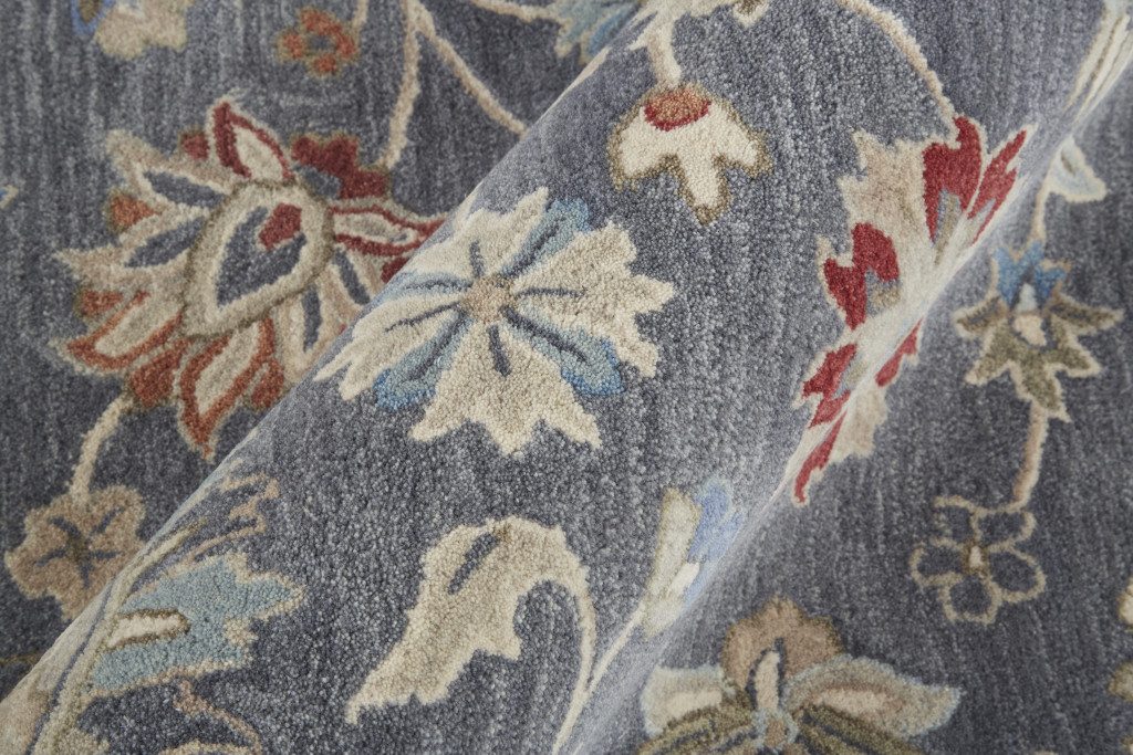 4′ X 6′ Gray, Ivory, Red Floral Wool Area Rug