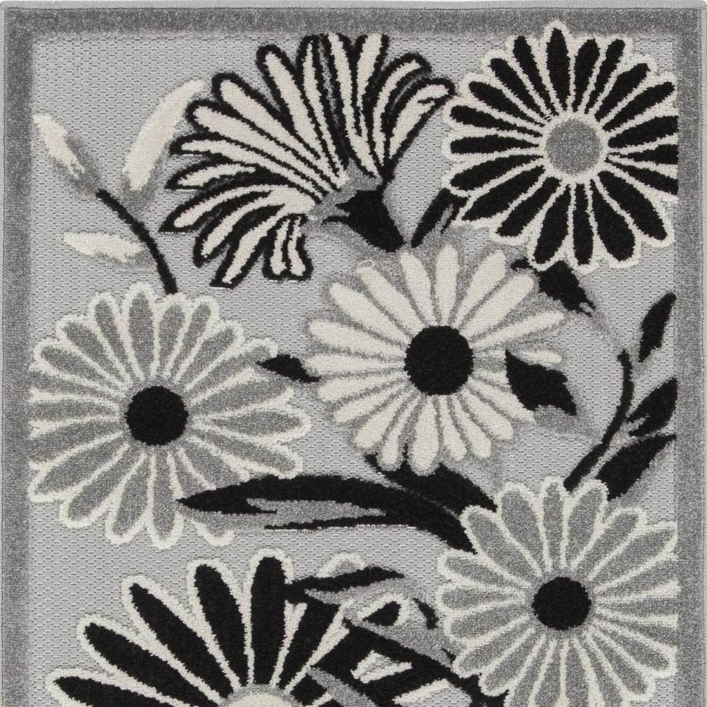 3′ X 4′ Black and White Floral Area Rug