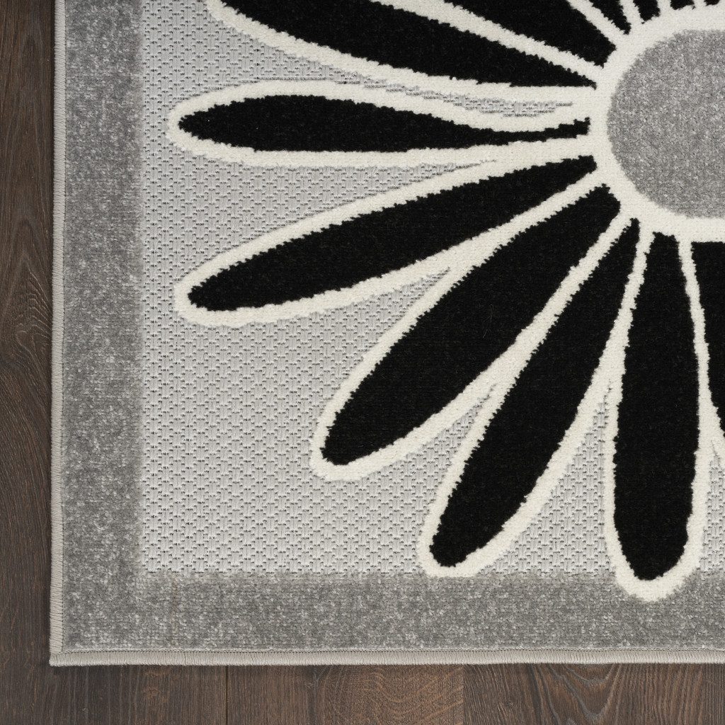 3′ X 4′ Black and White Floral Area Rug