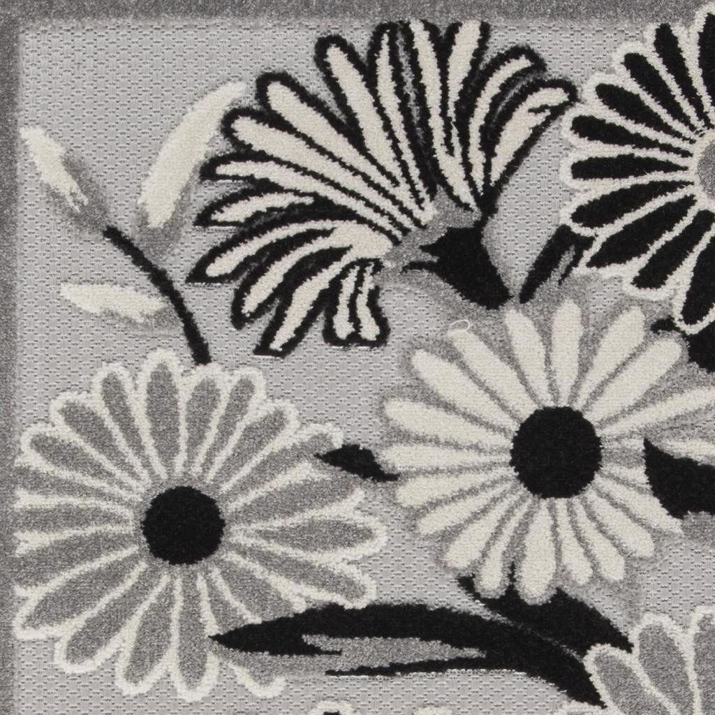 3′ X 4′ Black and White Floral Area Rug
