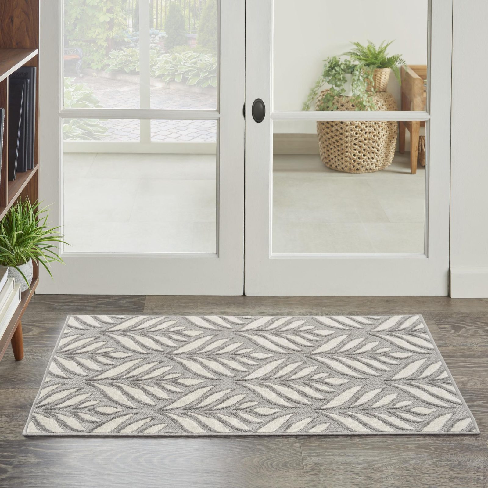 3′ X 4′ Gray Floral Indoor Outdoor Area Rug