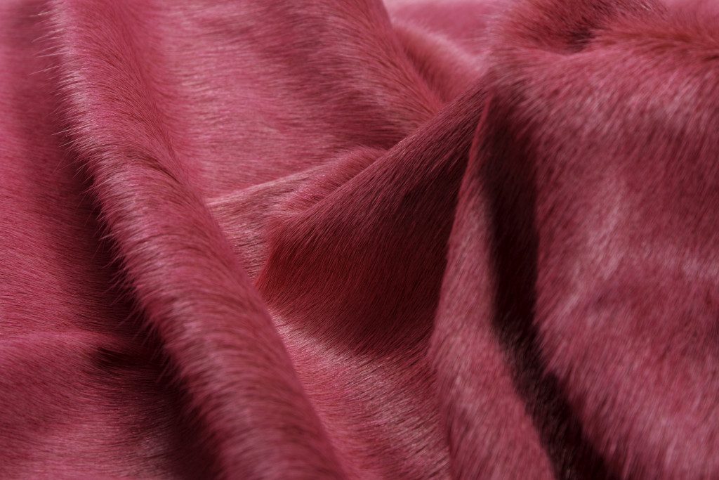 6′ X 7′ Fuchsia Cowhide Hand Knotted Area Rug