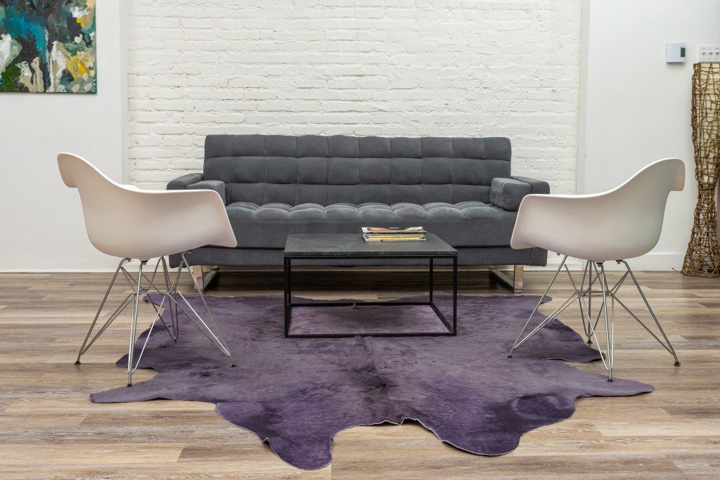 6′ X 7′ Lavender Cowhide Hand Knotted Area Rug