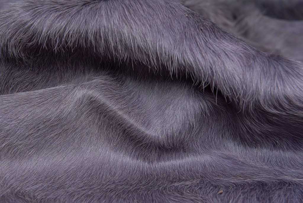 6′ X 7′ Lavender Cowhide Hand Knotted Area Rug