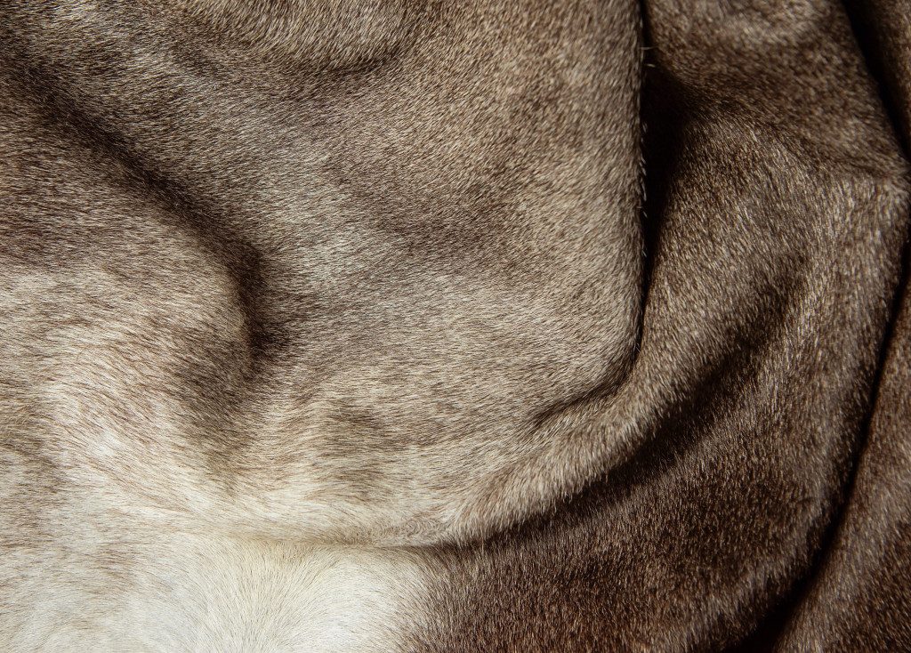 6′ X 7′ Gray and Ivory Cowhide Area Rug