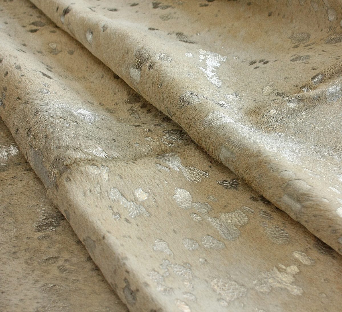 6′ X 7′ Silver and Ivory Cowhide Area Rug