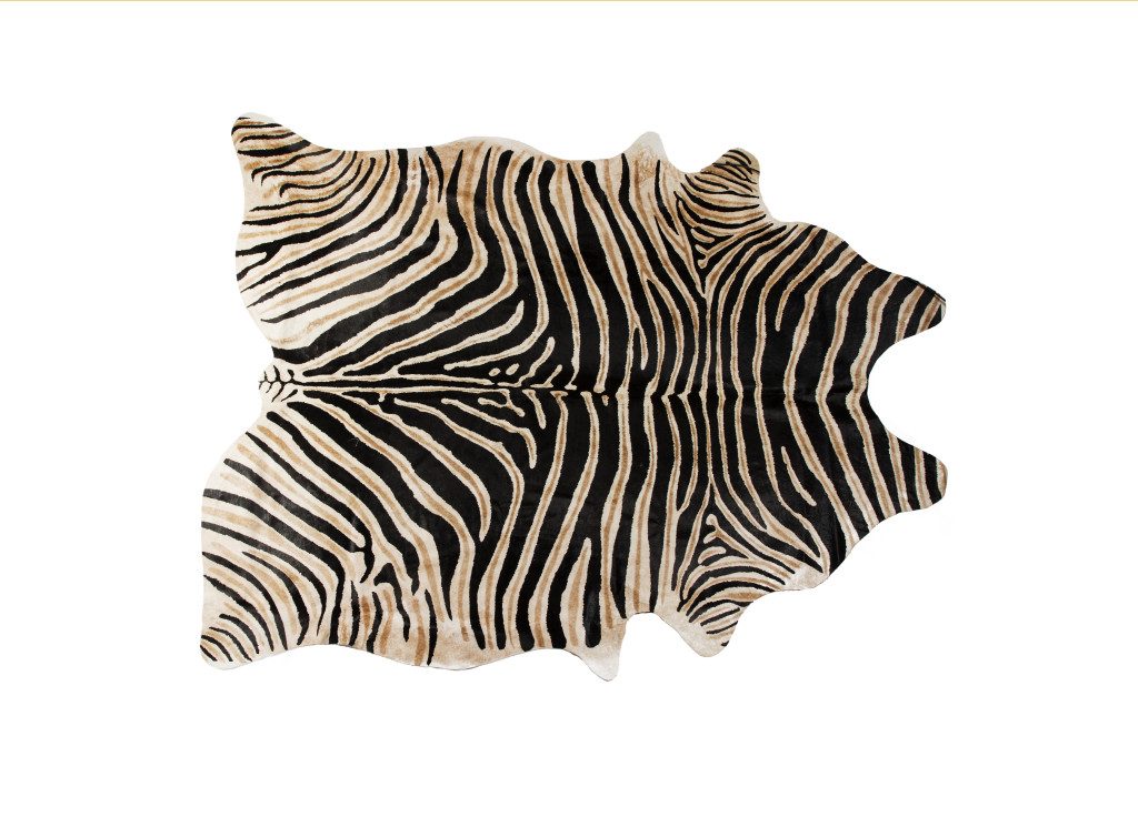5′ X 7′ Brown and Black Cowhide Area Rug