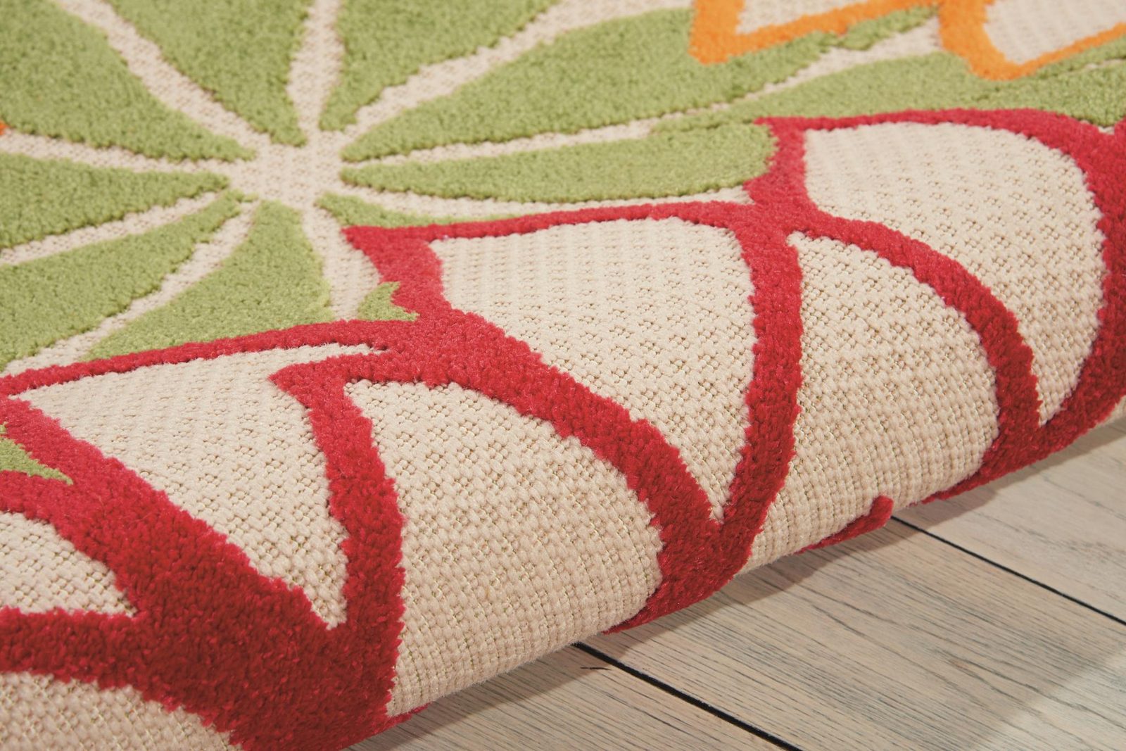 5′ X 8′ Ivory Floral Indoor Outdoor Area Rug