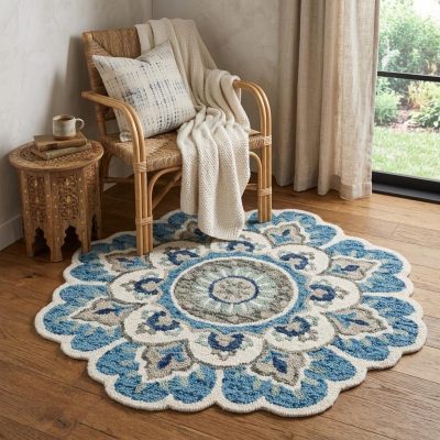 5′ Blue and Ivory Floral Hand Tufted Wool Round Rug