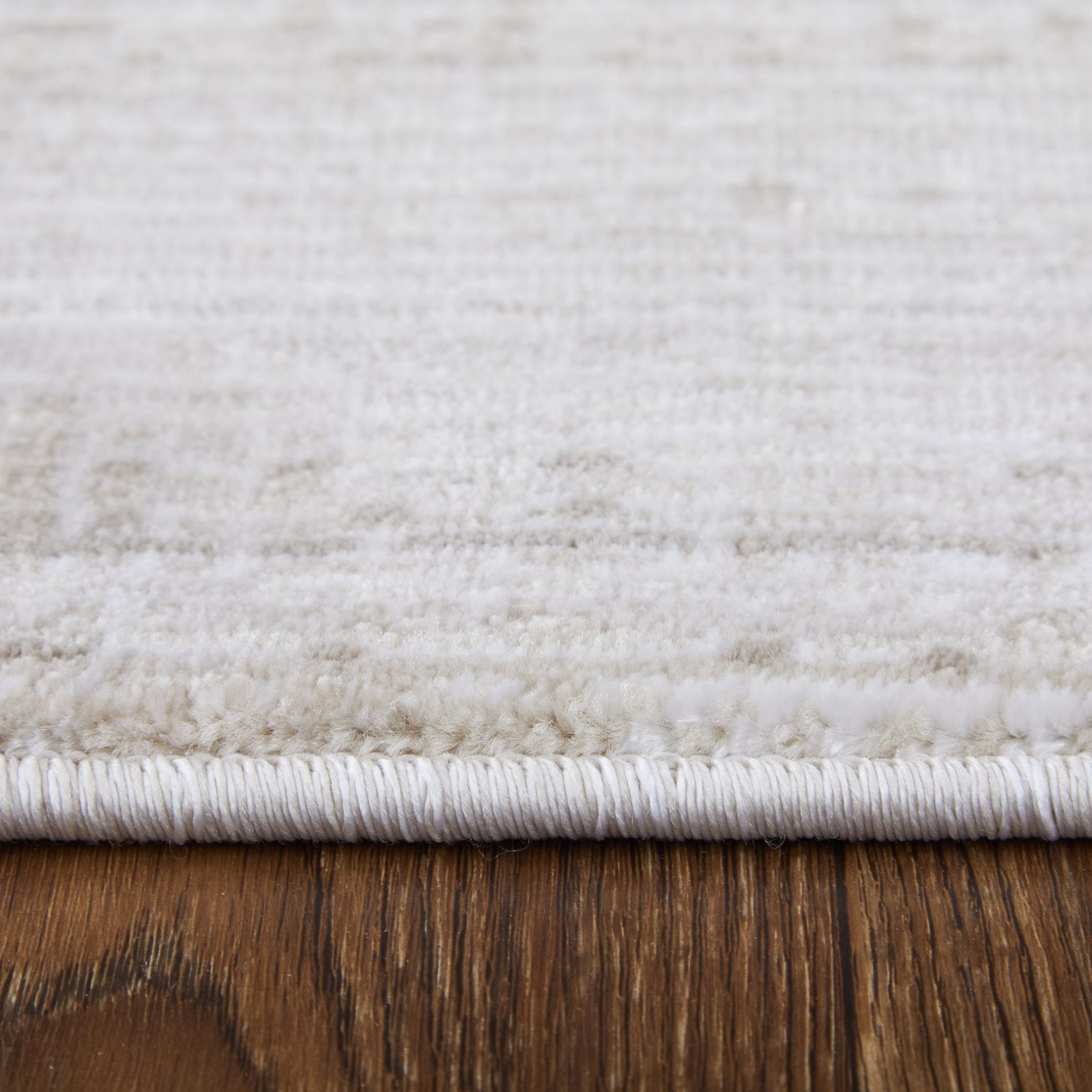 2′ X 3′ Ivory And Silver Area Rug