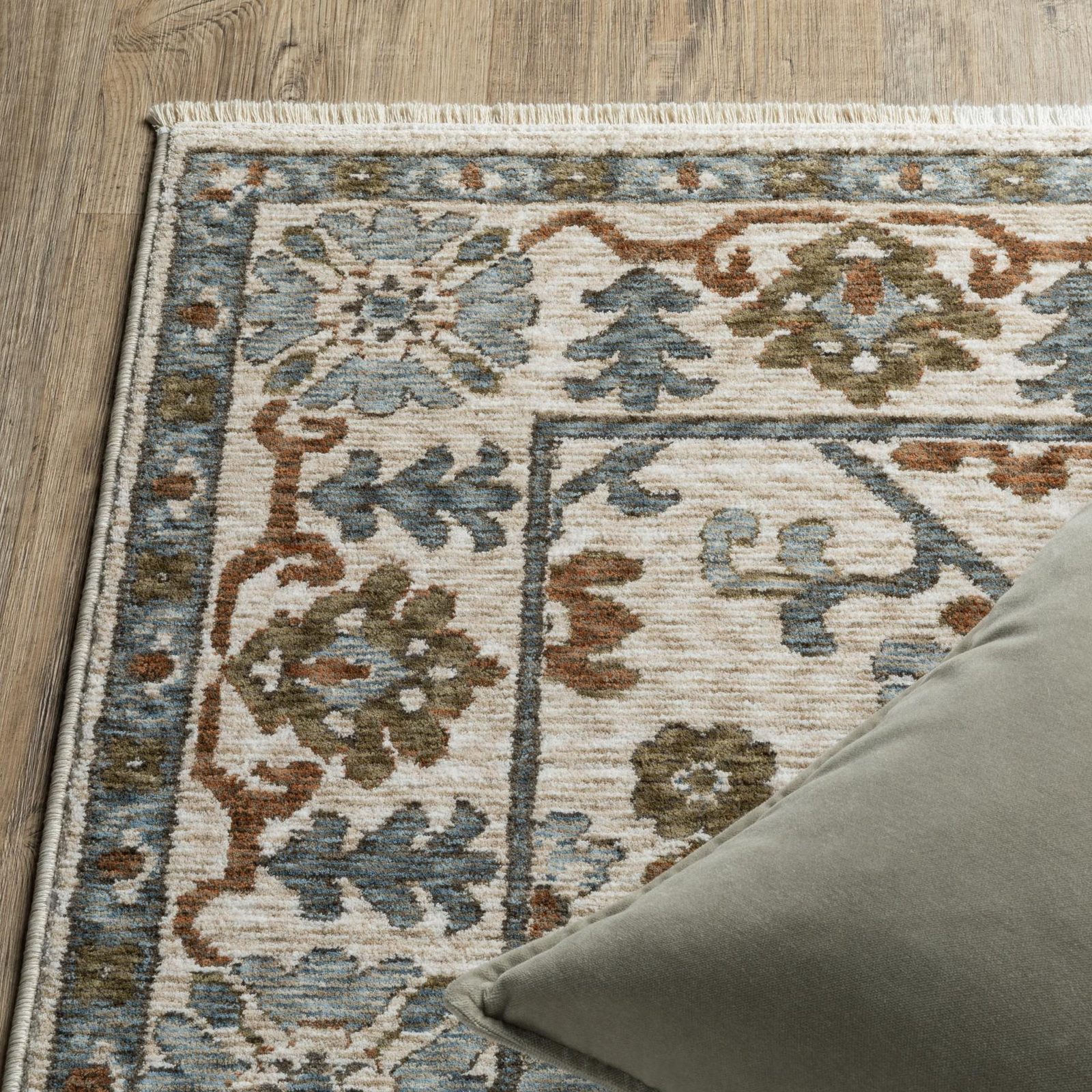 5′ X 8′ Ivory and Rust Floral Fringe Area Rug