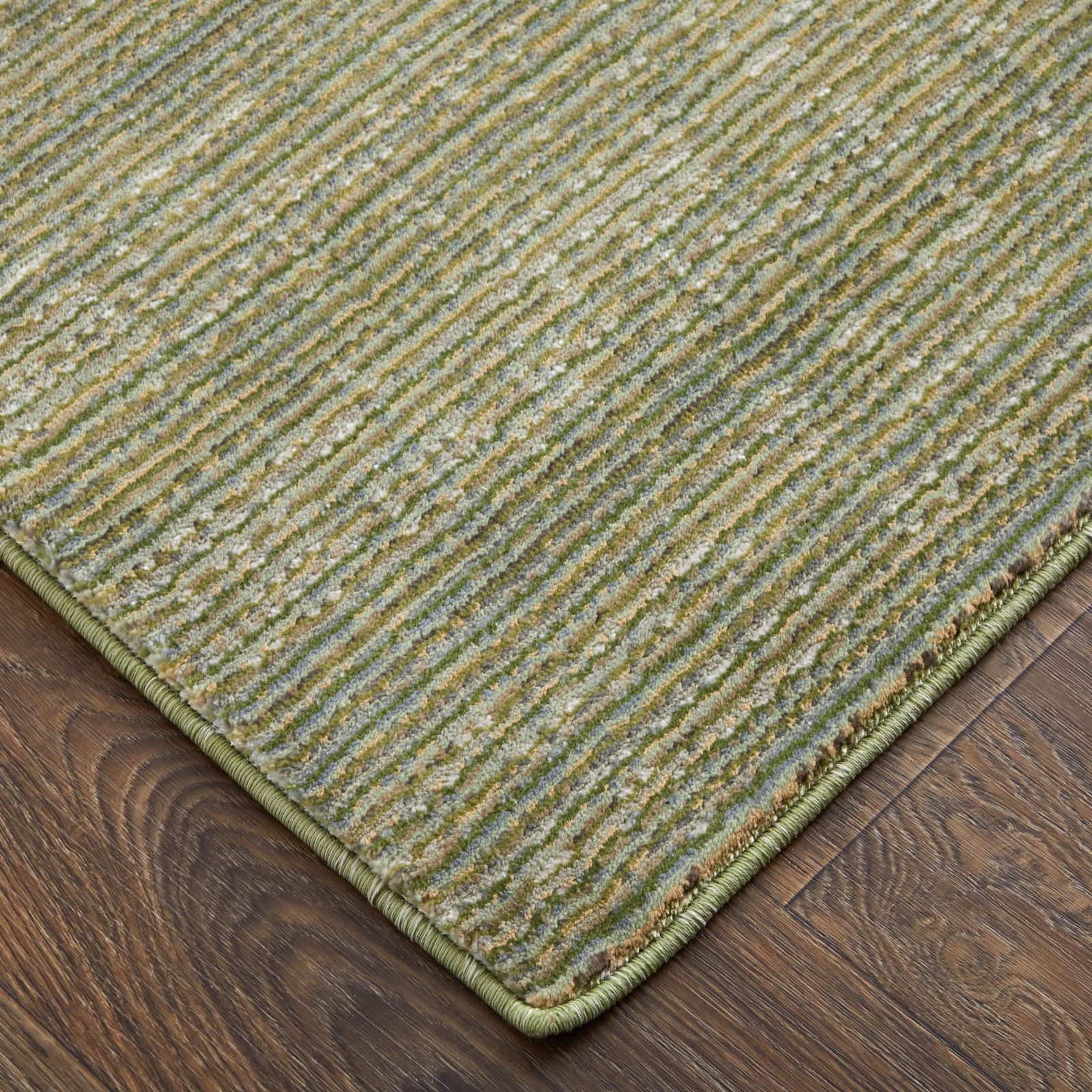 5′ X 8′ Green And Tan Area Rug
