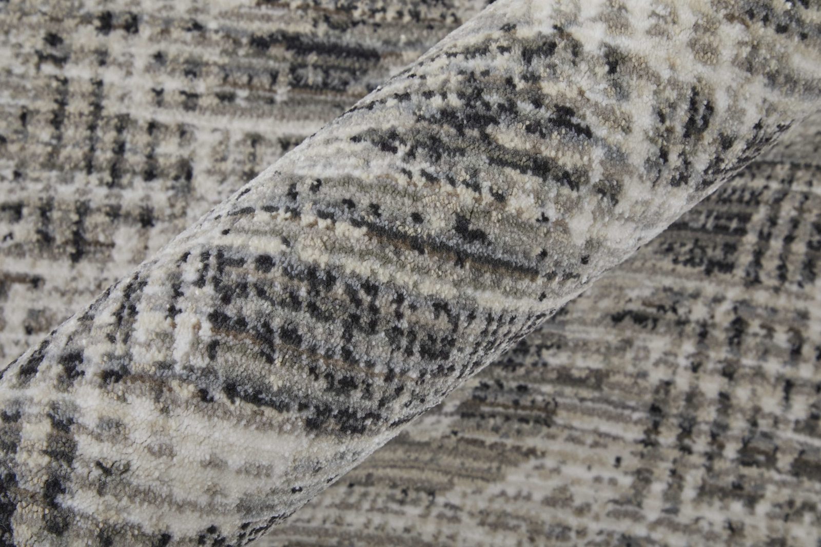 8′ Gray and Ivory Abstract Runner Rug
