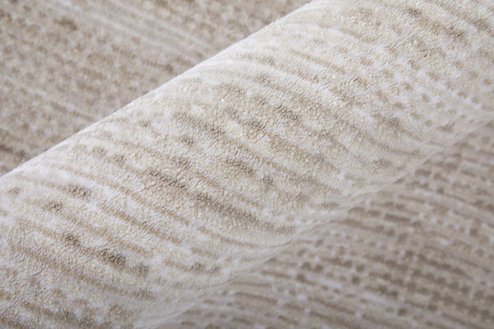8′ Ivory and Silver Runner Rug